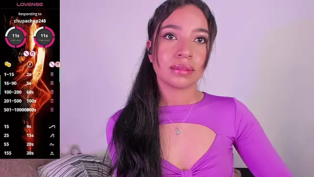 lillielover16 Adlı Modelin Canlı XXX Sohbeti