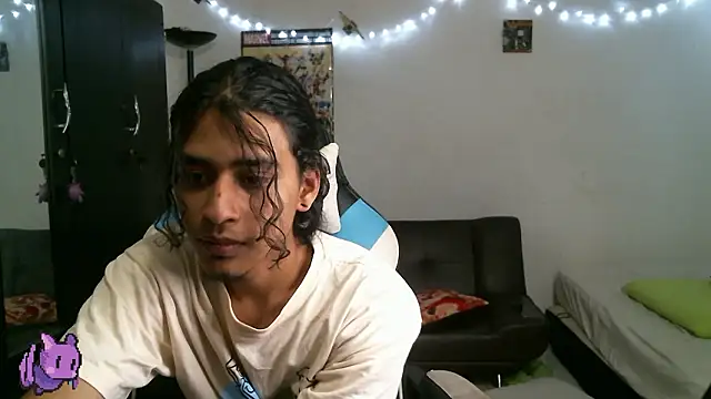 Chatroom XXX en direct de Dickie_Dicking