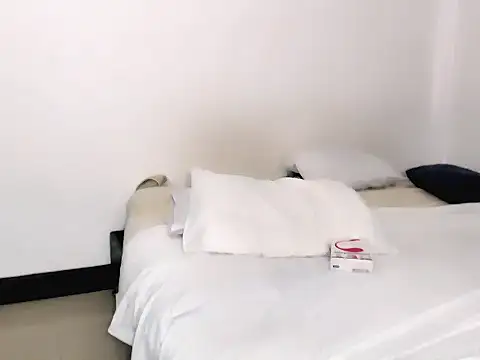 แชท XXX สดของ Monique_kiss