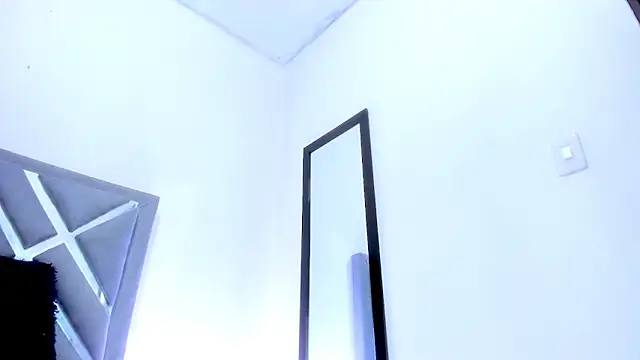 Emmaa_sweeet_ লাইভ XXX চ্যাট