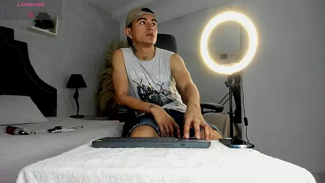 LiamDeep Chat XXX in diretta