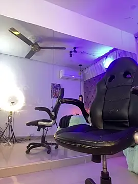 Chat +18 de Auri__ ao vivo