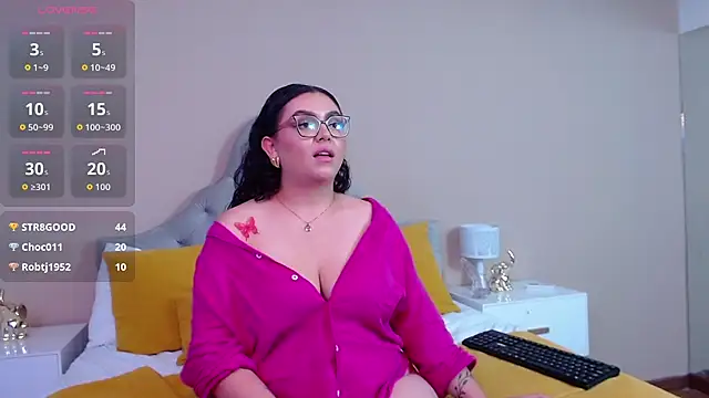 دردشة AlmaraRouge الجنسية المباشرة