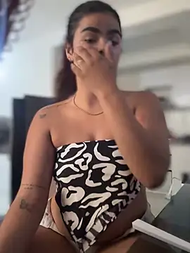 Živý XXX chat Kaily_Sweet16