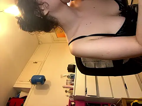 ladyturtle Webcam show