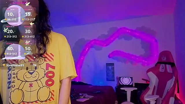 larah_uwu – Live XXX-chat