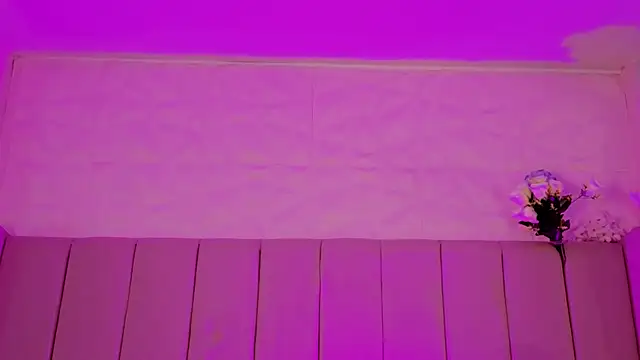 MollyBigBoobs12 现场XXX聊天