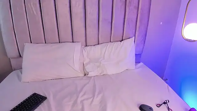 April_Jons Adlı Modelin Canlı XXX Sohbeti