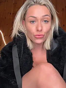 petrouchkaaa_ Adlı Modelin Canlı XXX Sohbeti