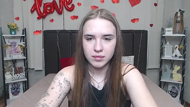 LauraHlot Adlı Modelin Canlı XXX Sohbeti