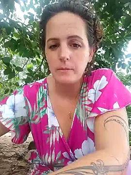 emiliemilf Live XXX-Chat