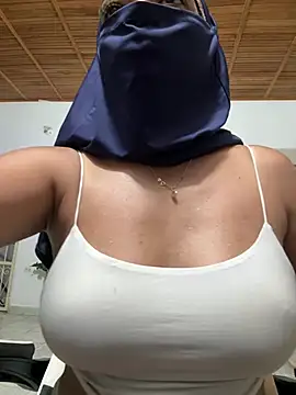 Yuli_arabic Adlı Modelin Web Kamerası Şovu