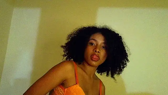 Larita_curly Live XXX-Chat