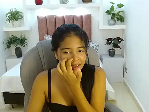 Онлайн чат XXX Lunilove__