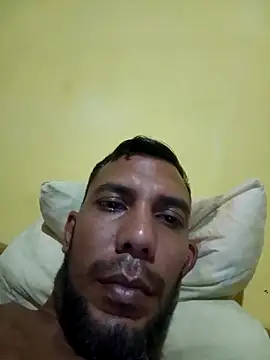 UnreadyChutzpa's Live XXX Chat