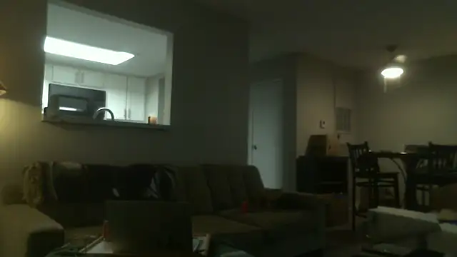 Pokazy przed kamerką – MascChaser4Bear