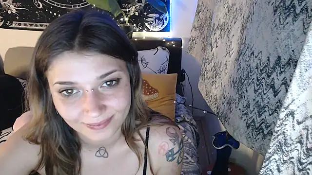 AlienforTwenty Live XXX-Chat