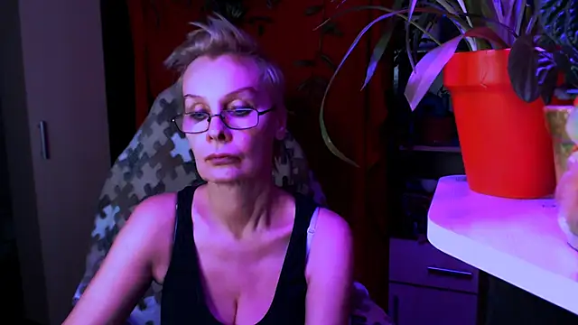 HelgaHimmellのライブXXXチャット