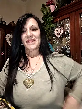 แชท XXX สดของ Melmamalhuda@xh