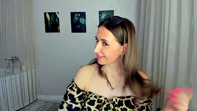 PassionGlow's Live XXX Chat