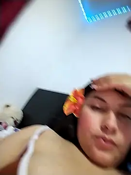 Онлайн чат XXX esmeralda_jadees