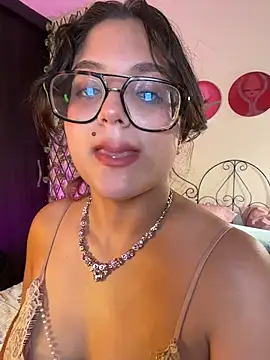 XXX chat uživo modela Avelyne