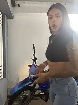 AntonellaRossi 即時 XXX 聊天