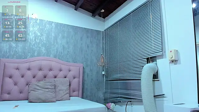 naomidibello 现场XXX聊天