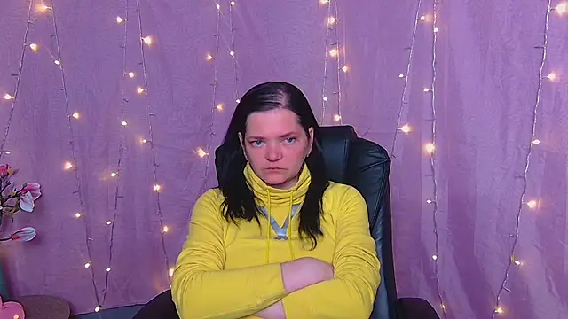 دردشة LauraFinn الجنسية المباشرة