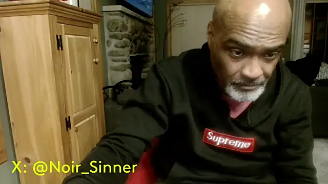 Pokazy przed kamerką – sinnernoir