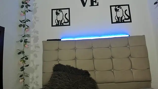 Tania_mature: απευθείας συνομιλία ΧΧΧ