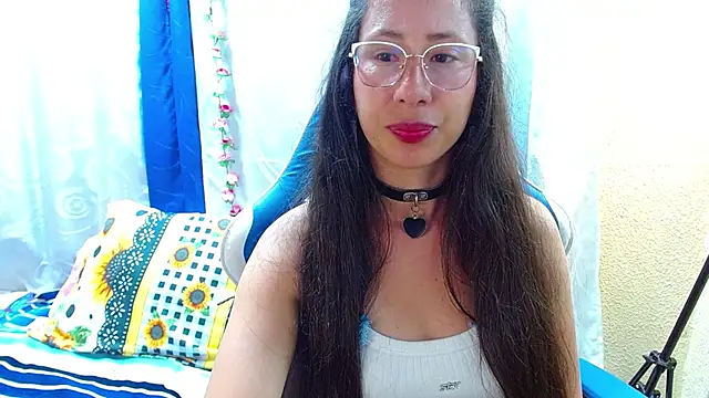 Czat XXX na żywo – Gia_leinn