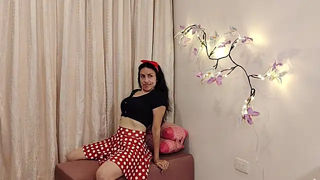 Bella_Exhibition: απευθείας συνομιλία ΧΧΧ