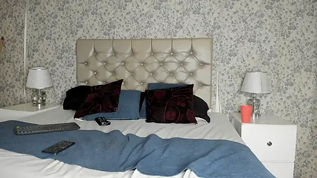 NoaahTylor's Live XXX Chat