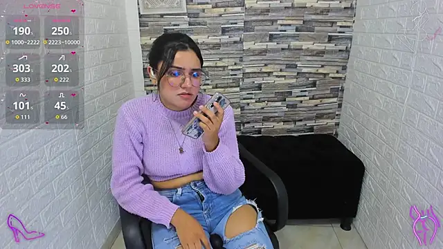 Amber_rhose 即時 XXX 聊天