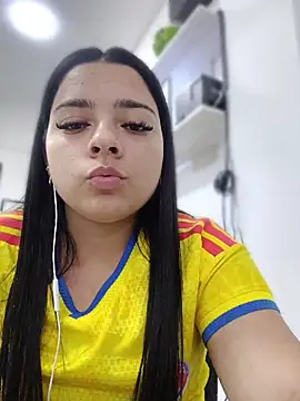 Chat +18 de Naomi_Fields ao vivo