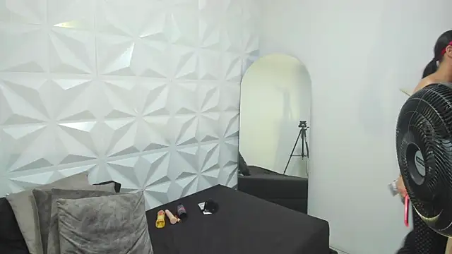 Sophia_cleithon1's Live XXX Chat