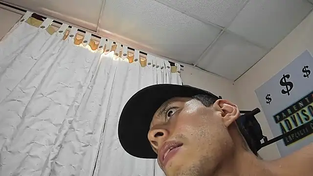 davidlatin66 Chat XXX live