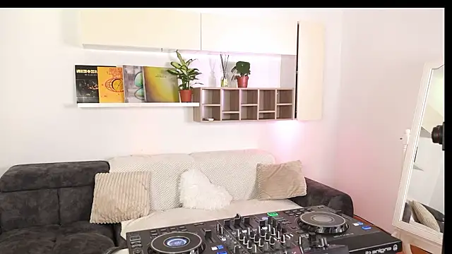 SatyaDj: онлайн-секс-чат