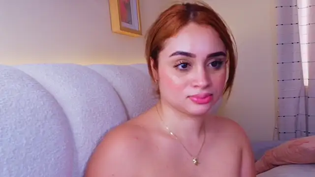 Czat XXX na żywo – soph1a_roy