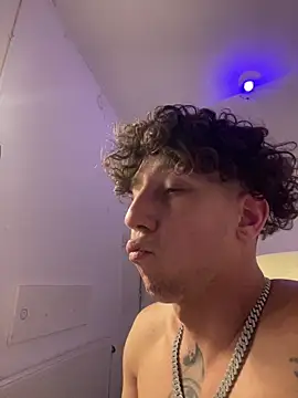 Živý XXX chat TitanNoir