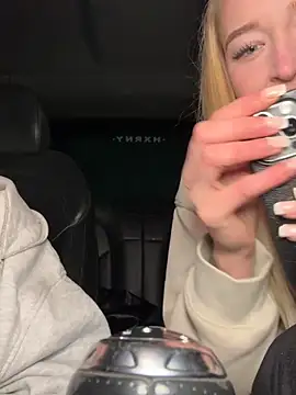 emilypeperoni's Live XXX Chat