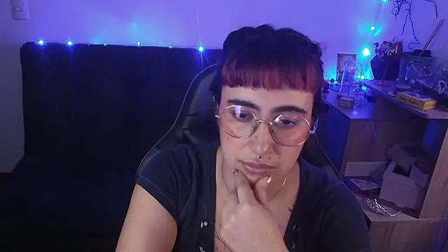 Miacatsito3's Live XXX Chat