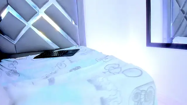 Chat +18 de Emmaa_sweeet_ ao vivo