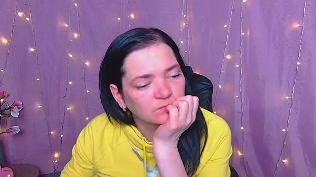 XXX chat uživo modela LauraFinn