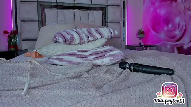 mia_peyton Show Webcam