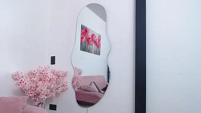 pinky_f00xn Live XXX chat