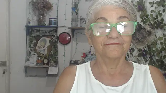 โชว์เว็บแคมของ FunnyGrandma