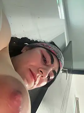 Chat XXX ao vivo de milky_denni