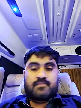 loyalboy_0052's Live XXX Chat